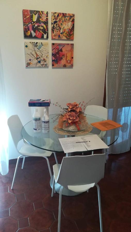 Home Holidays Pisa Bagian luar foto